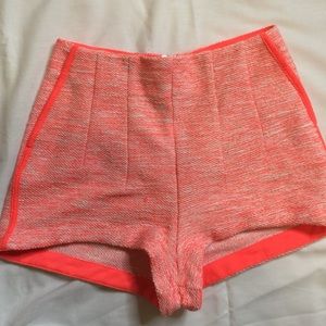 Beautiful “Like New” Tweed Dressy SHORTS
